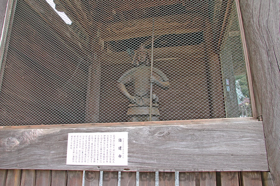 筑波山神社 随神門の倭健命と豊木入日子命像の様子（その2）