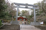 香取神宮 総門とその前の鳥居の様子
