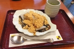 久寿餅住吉内でいただける久寿餅セットの様子