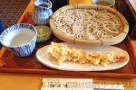 川崎大師 仲見世通りすぐにある有名蕎麦店 松乃庵のお蕎麦の様子