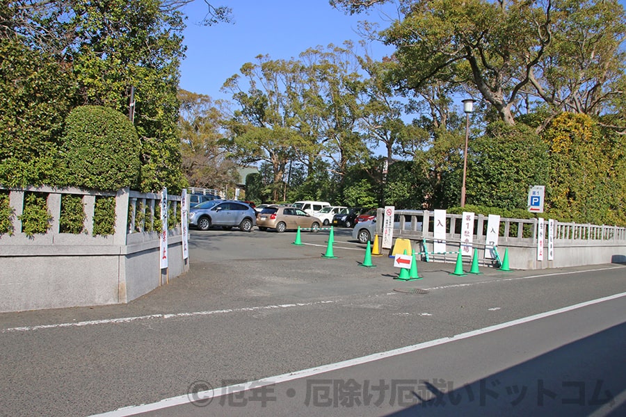 寒川神社 第1駐車場入口の様子