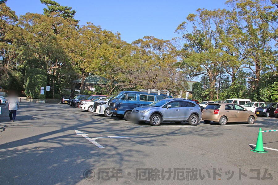 寒川神社 第1駐車場入口の様子