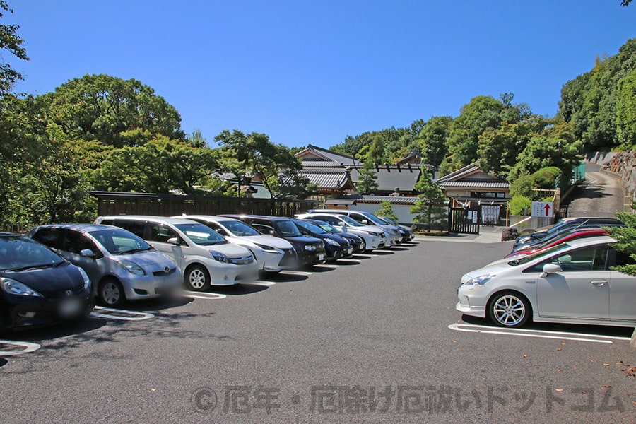 塩竈神社 駐車場（第一駐車場）の様子