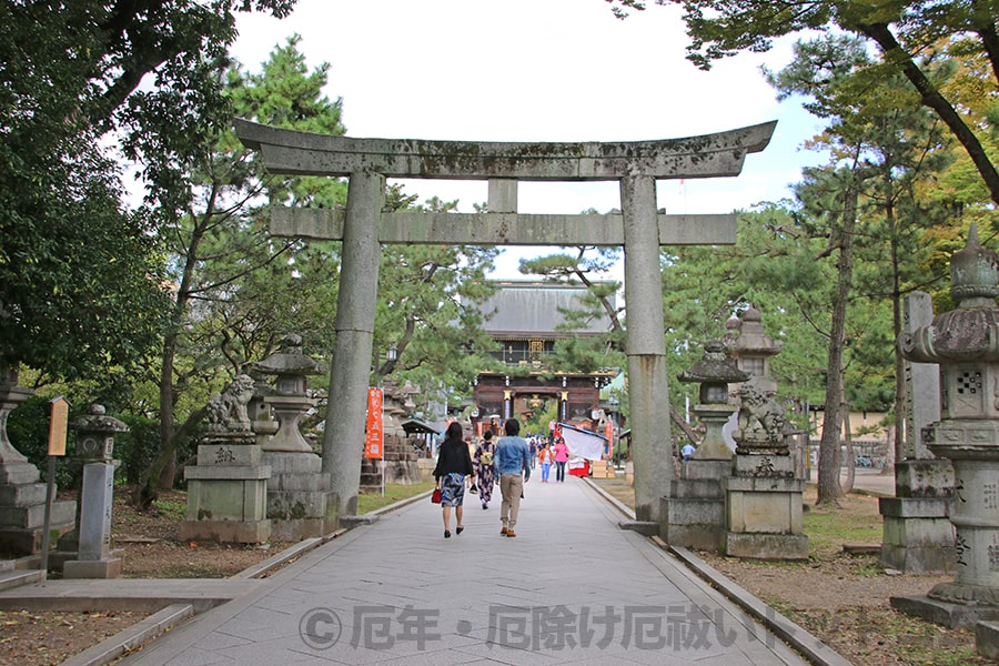 北野天満宮 参道 楼門前の鳥居（二の鳥居）の様子