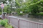 八坂神社 境内そばの丸山駐車場入口の様子