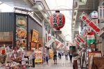 大阪天満宮 天神橋商店街内と大阪天満宮参詣道の大提灯の様子