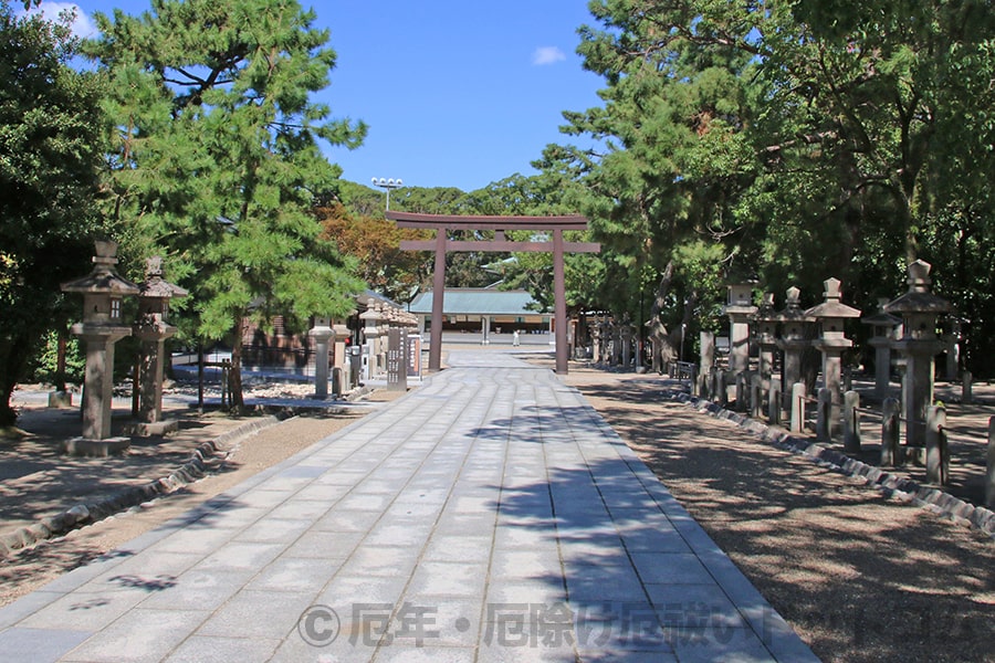 西宮神社 右に曲がったあとの参道の様子