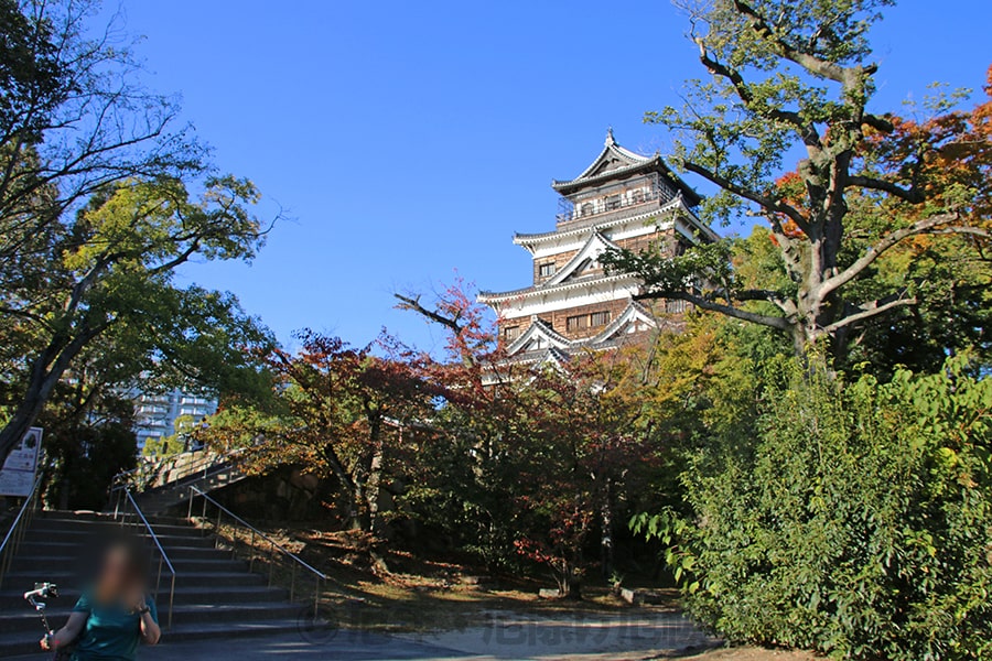 広島護國神社 天守閣の様子