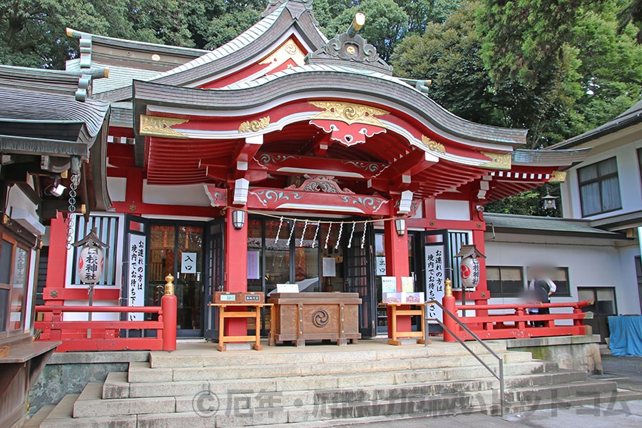 清瀬日枝神社・水天宮 厄除けの御祈祷が執り行われる日枝神社本殿（拝殿）の様子