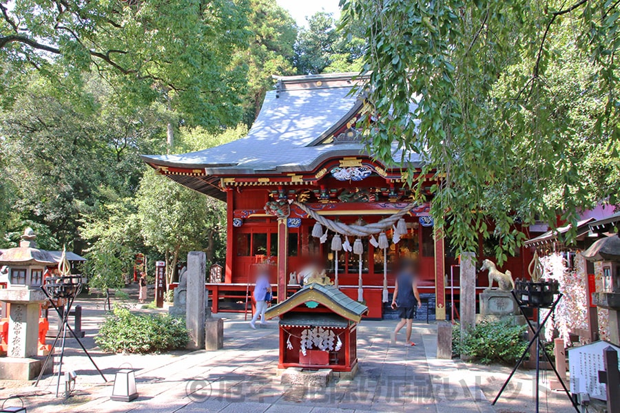 冠稲荷神社 拝殿の様子