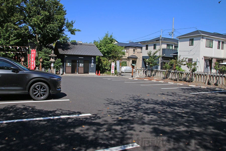 伊奴神社 西側駐車場の様子