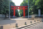 井草八幡宮 東側境内入口と大鳥居の様子