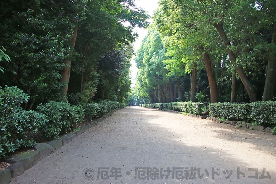 井草八幡宮 東参道（流鏑馬神事の馬場となる参道）の様子