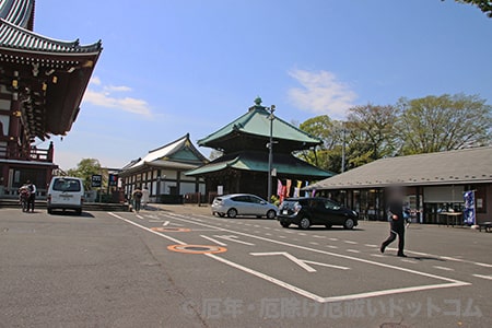 池上本門寺 大堂裏の駐車場の様子