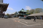 池上本門寺 大堂裏の駐車場の様子