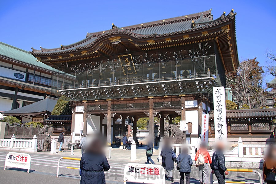 成田山新勝寺 総門の様子