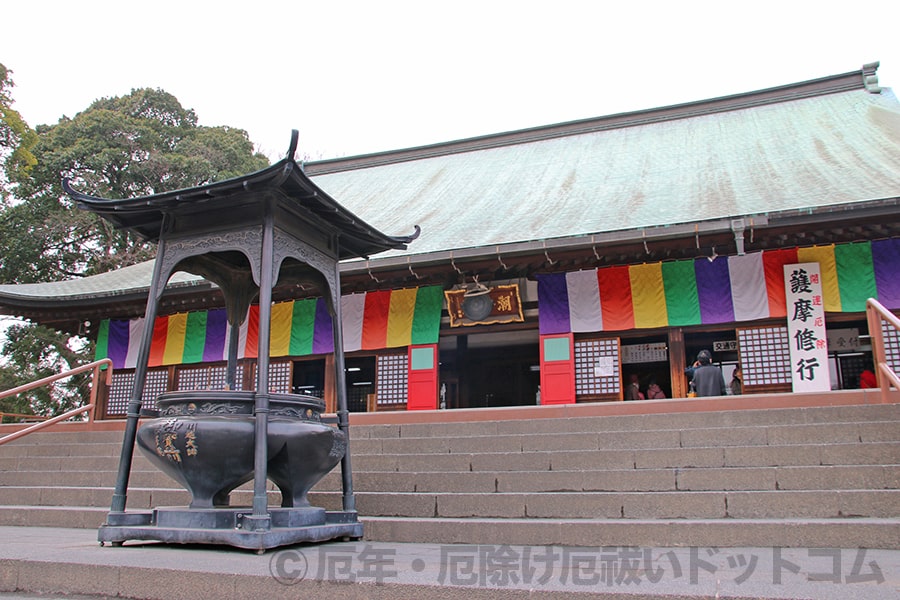 川越大師 喜多院 慈恵堂と献香炉の様子