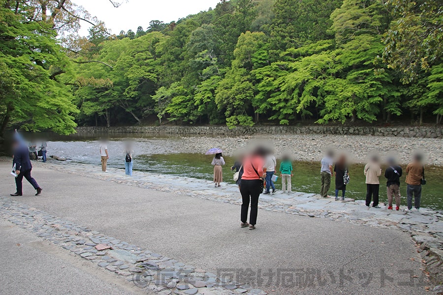 伊勢神宮 内宮 五十鈴川御手洗場の様子