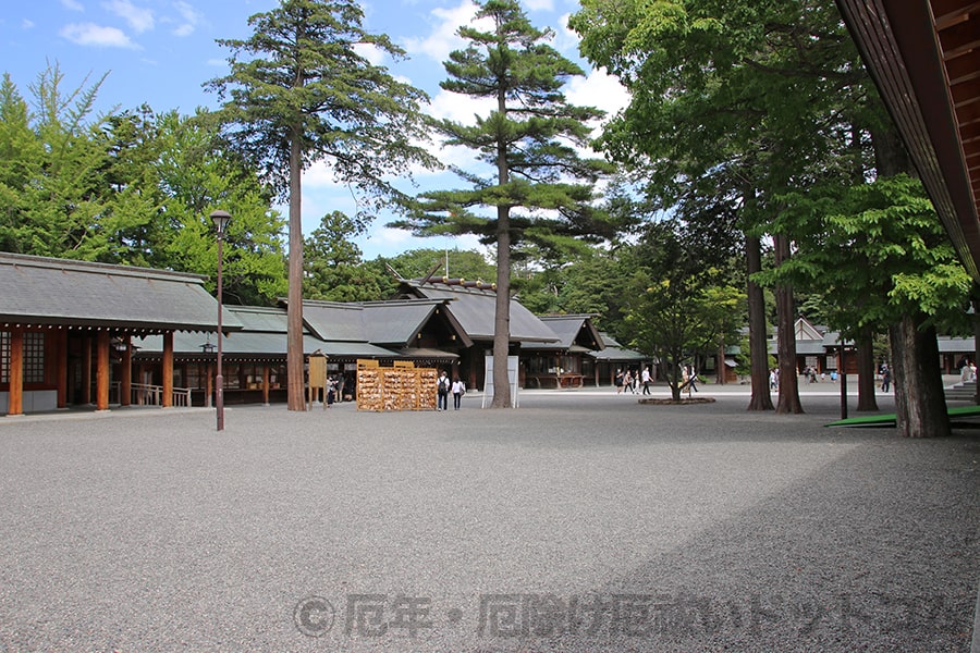 北海道神宮 本殿前回廊内の様子