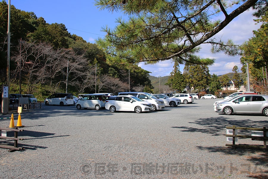 吉備津彦神社 第一駐車場の広さの様子（その1）