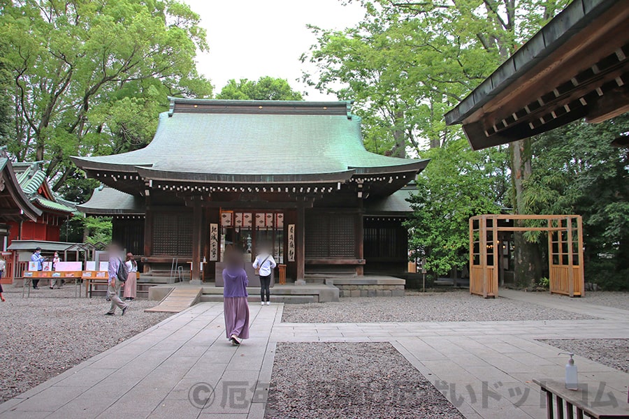 川越氷川神社 境内入口の鳥居の様子