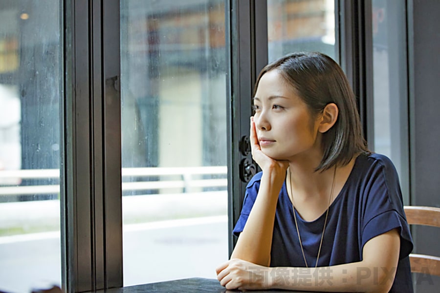 厄年女性のイメージ画像