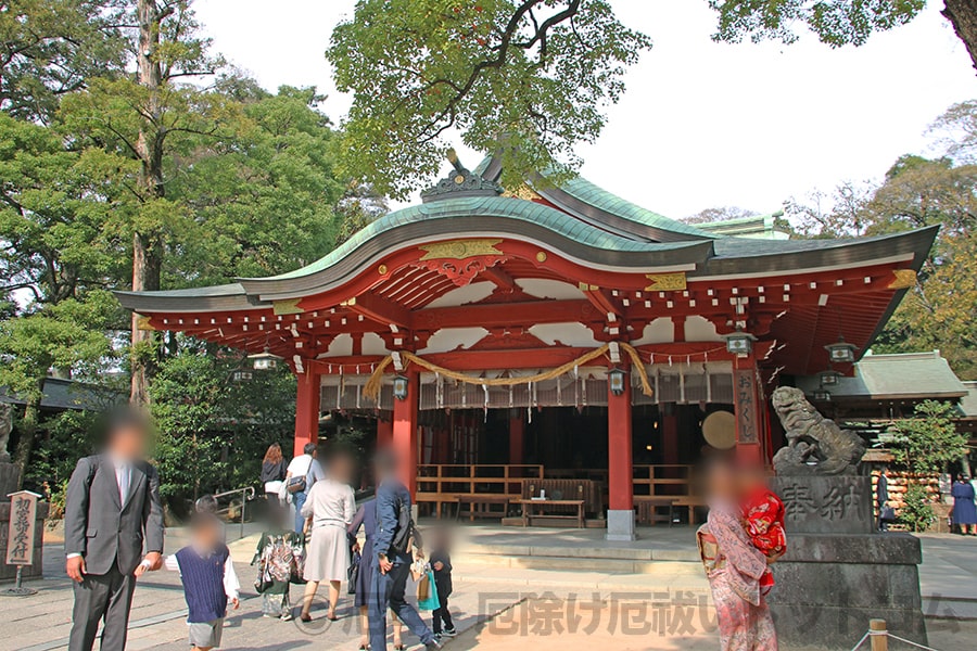 久伊豆神社 厄除けの御祈祷が行われる拝殿の様子