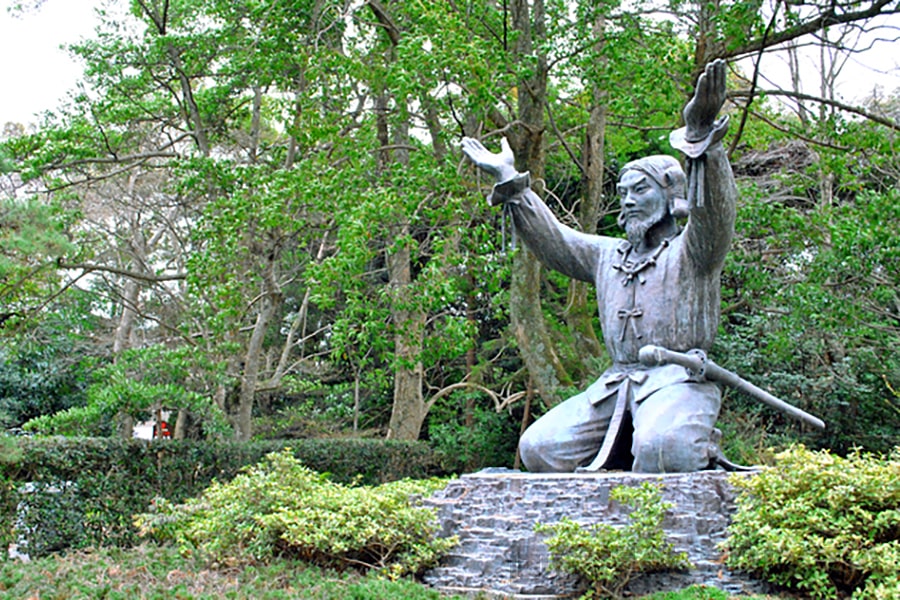 出雲大社の大国主神の像